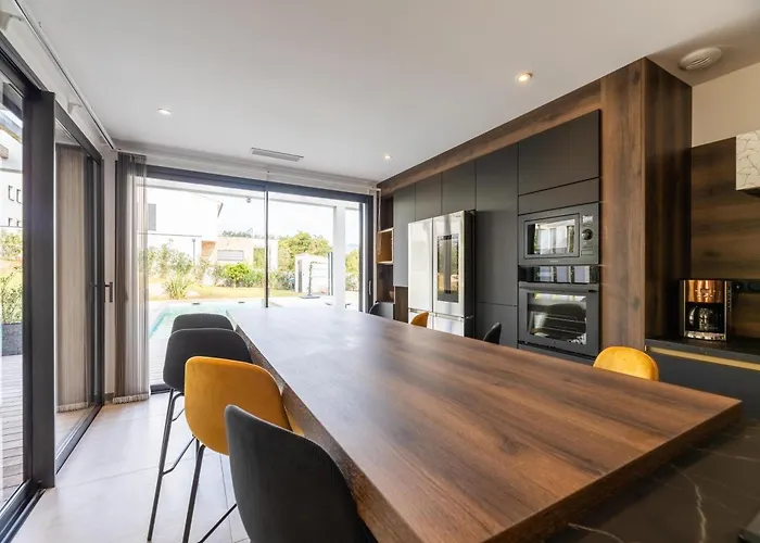 Vitriccia - De Reve, Piscine Et A 7mn A Pied ! *