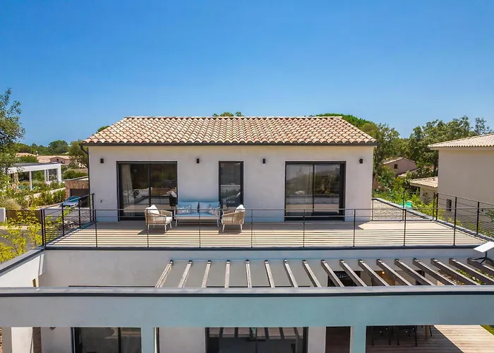 Villa Vitriccia - De Reve, Piscine Et A 7mn A Pied ! Zonza